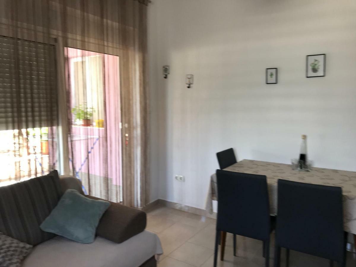 Apartman Mirjana With Terrace And Free Parking Donji Okrug  외부 사진